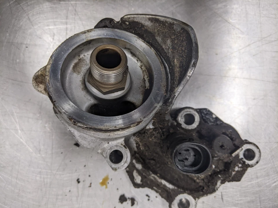 Carcasa de filtro de aceite de motor para 08-09 Chevrolet Malibu 3.6 12590143 Foto 4 de 4