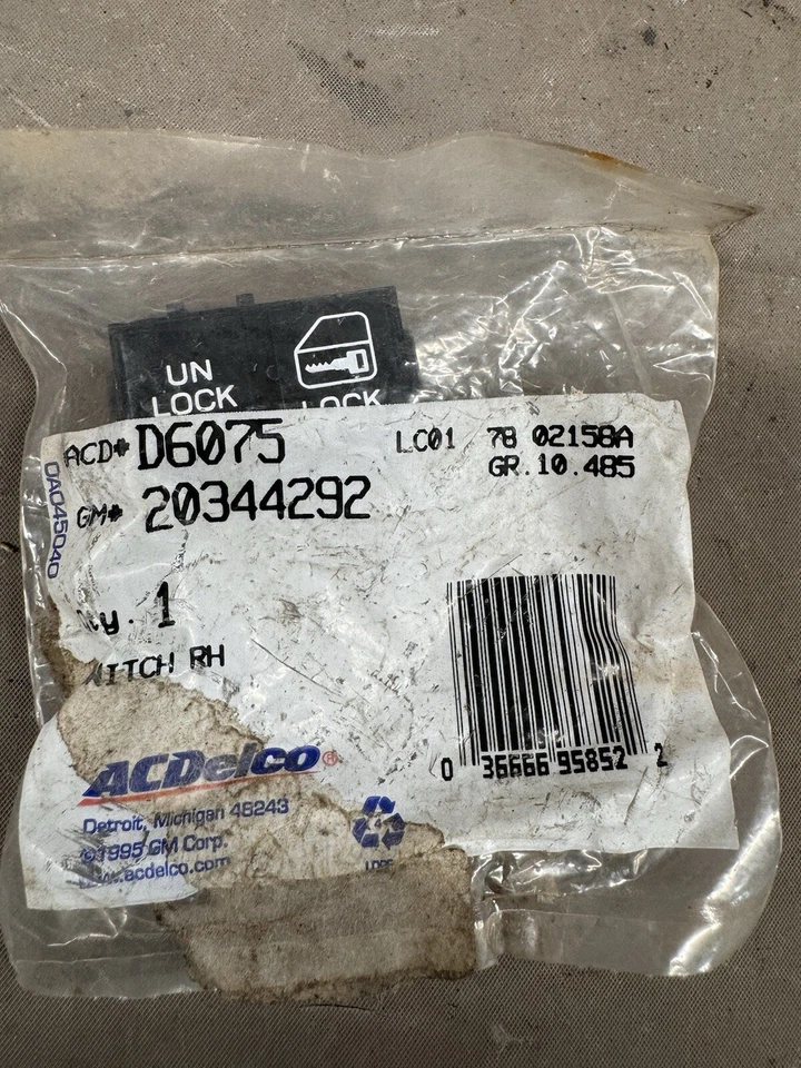 1982-1992 Pontiac Firebird Trans Am Door Lock Buttons Chevy Camaro Corvette OEM - Image 3 of 4