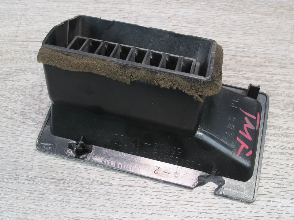 85-89 TOYOTA MR2 AW15 JUEGO DE 5 SALPICADEROS IZQUIERDO DERECHO CENTRO E INFERIOR VENTILACIÓN MOLDURA OEM Foto 4 de 4