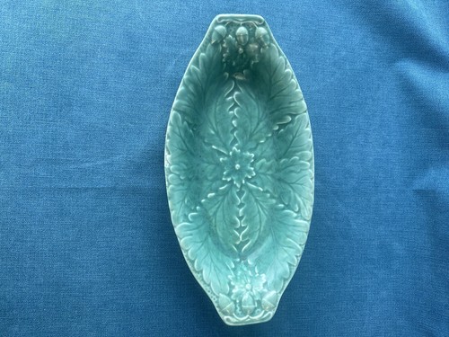 SWINNERTONS Pottery England Art Deco 1930's Green satin glaze dish ACORNS / OAK - Picture 2 of 10