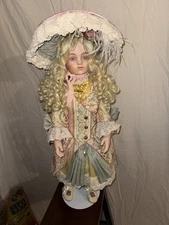 Margarete by Patricia Loveless Porcelain Collector Doll LE #0121/2000