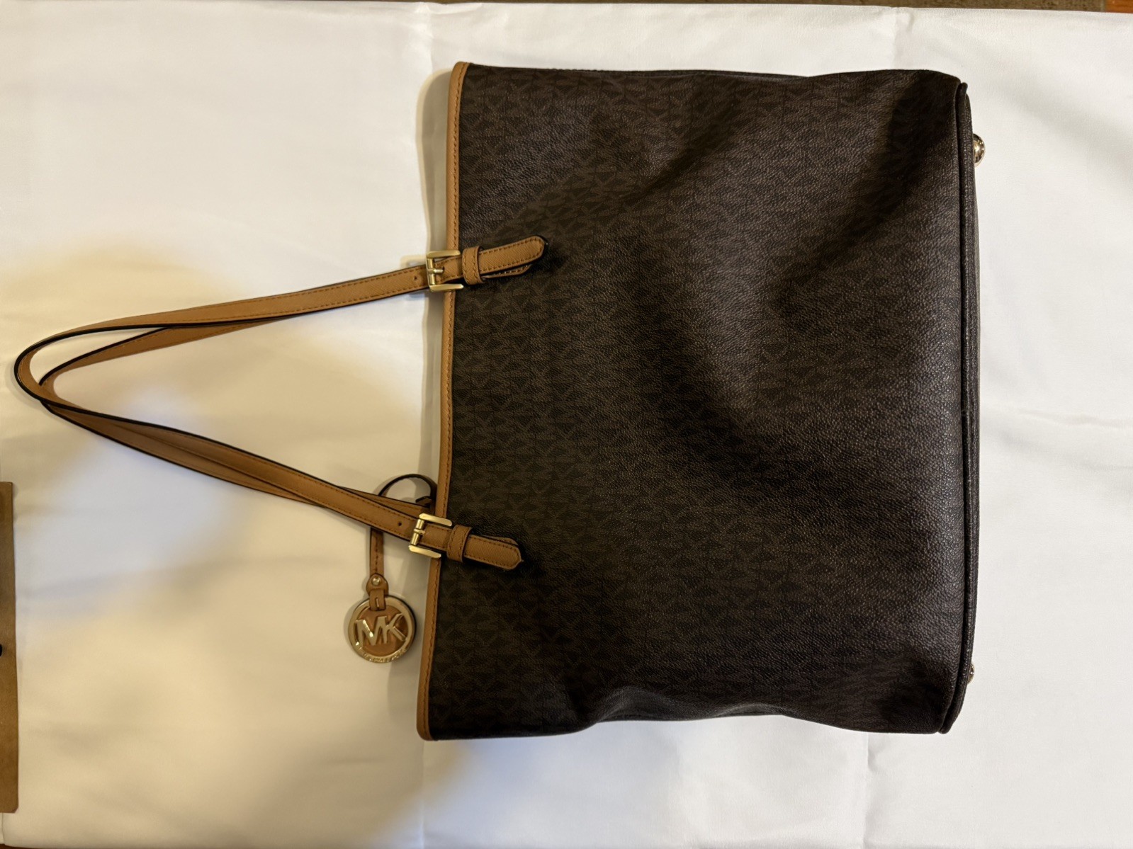 Michael Kors Jet Set Signature Snap-Pocket Hand Shoulder Bag In BROWN Gold Tone thumbnail 7