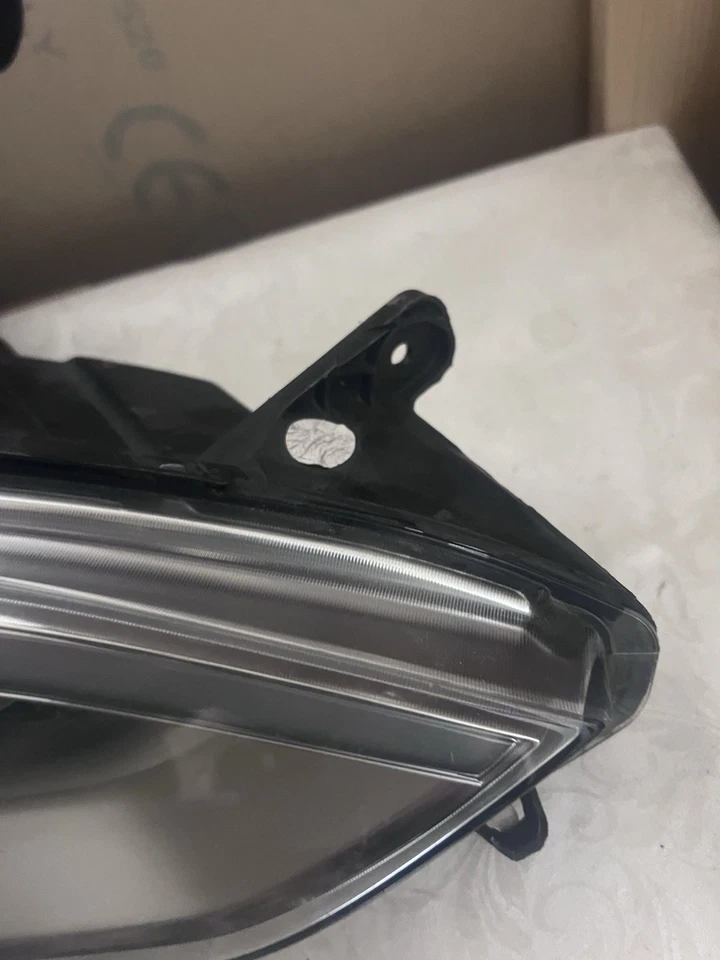 TESLA MODEL S 2017 Driver Side Headlight 00203457-05-0000-1 106504800B FAULTY - Image 3 of 4