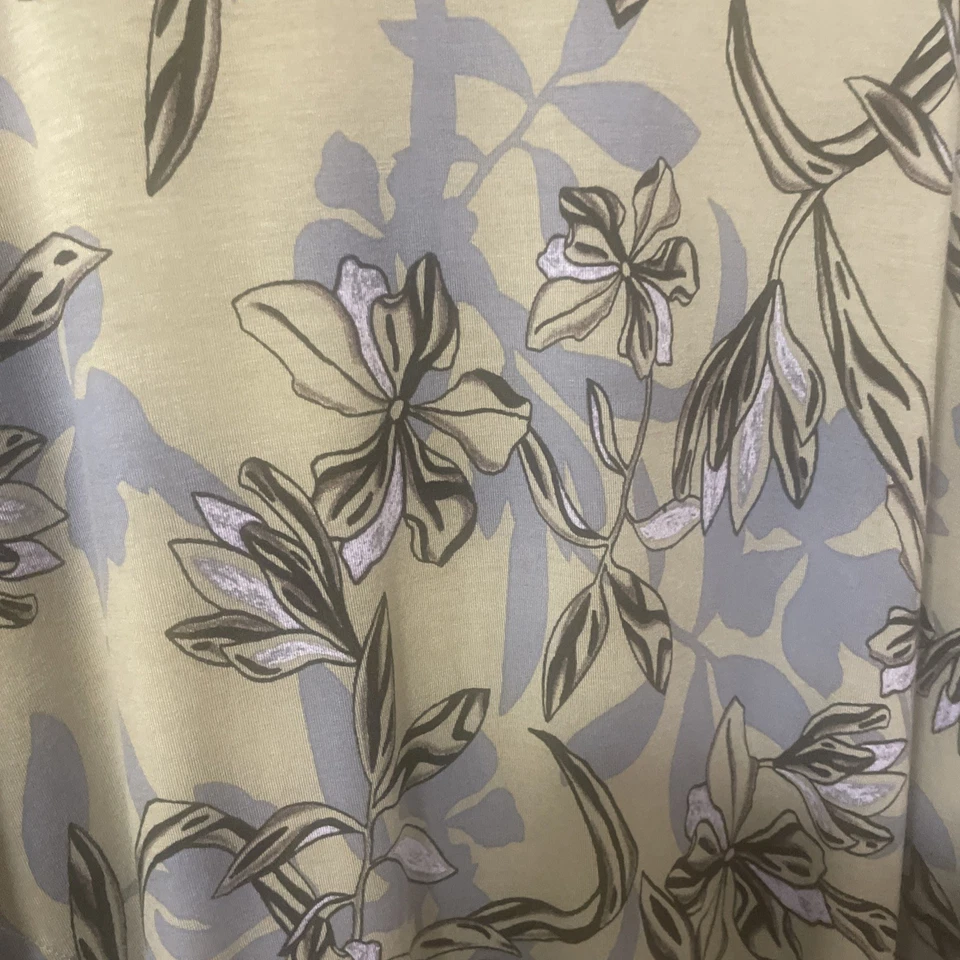 Pretty LOGO By Lori Goldstein Light Green Midi Floral dress size XL - Image 2 of 4