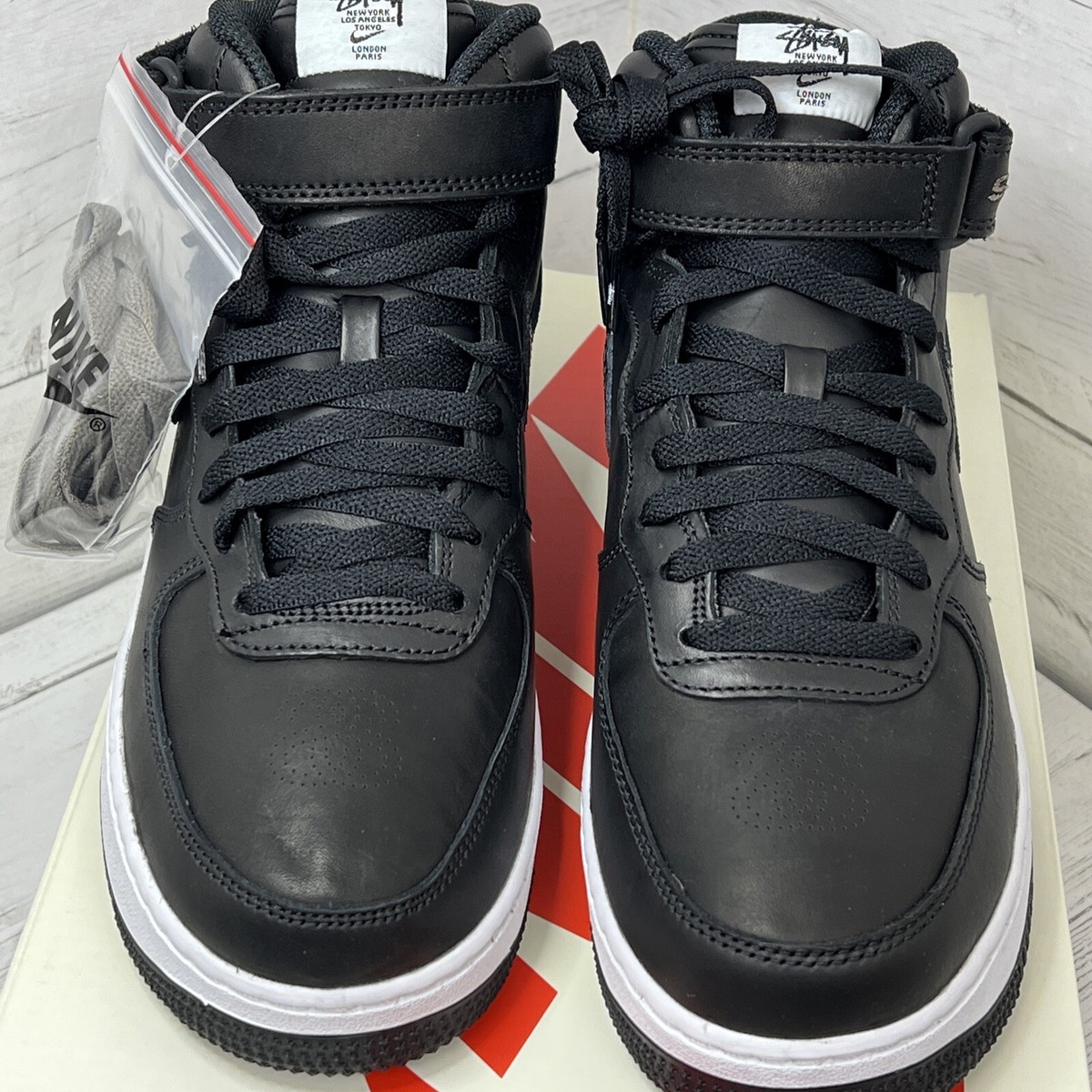 NIB Nike Air Force 1 