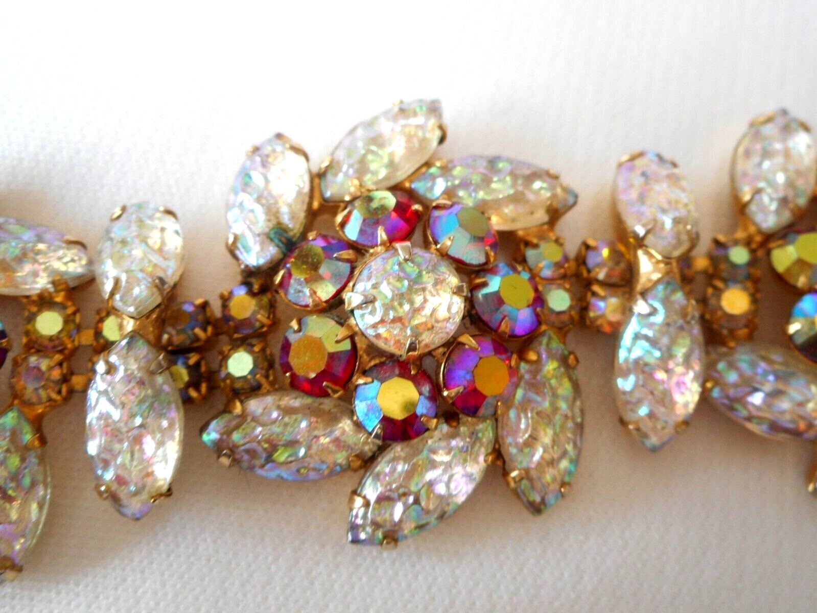 Vintage unsigned Rhinestone Bracelet Ruby Red opa… - image 5