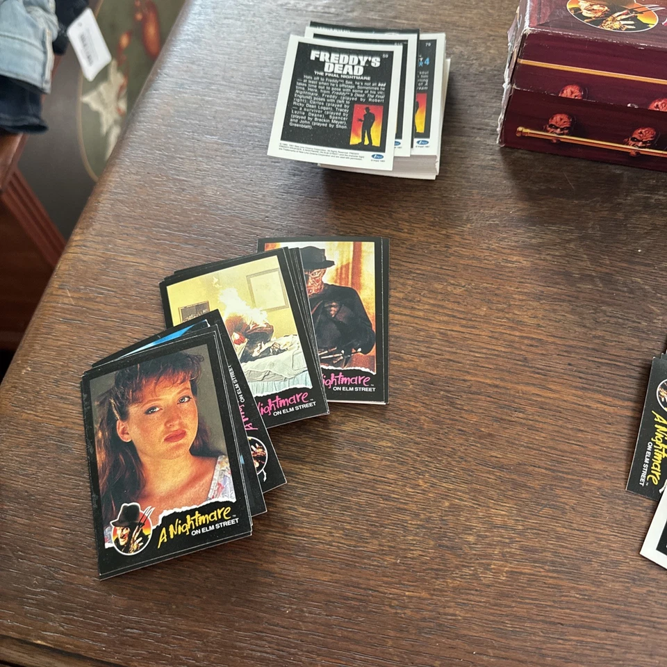 Juego de tarjetas de coleccionista Impel Pesadilla en Elm Street CAJA ABIERTA de fábrica Foto 2 de 4