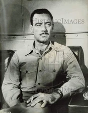 1957 Press Photo Actor William Holden in "The Proud and Profane" Movie