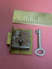 Good small fusee dial clock bottom door lock & key   (F)