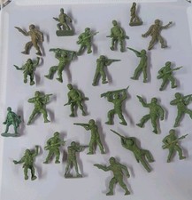 Vintage 60s 70s Green WWII Plastic Army Men Soldiers Figure Lot of 24 Hong Kong