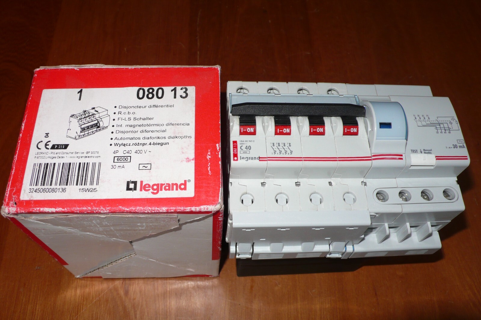 Disjoncteur différentiel Legrand 40A 30mA avec coupure simultanée 4 pôles - 2