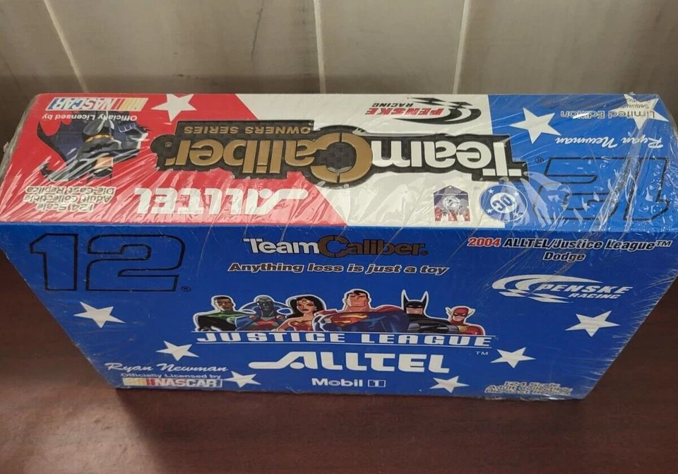 Justice League Ryan Newman #12 2004 1:24 Scale Adult Collectible Die-Cast Replic - Image 2 of 4