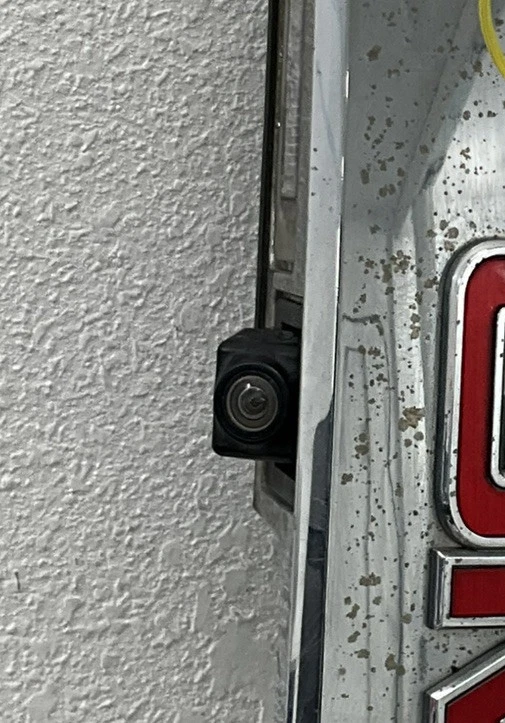 GMC Terrain 2015 puerta trasera moldura con cámara 23188128 OEM Foto 3 de 4