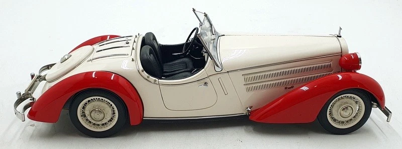 CMC 1/18 Scale Diecast M-075C Audi Front 225 Roadster 1935 - White/Red — 第 4/4 张图片
