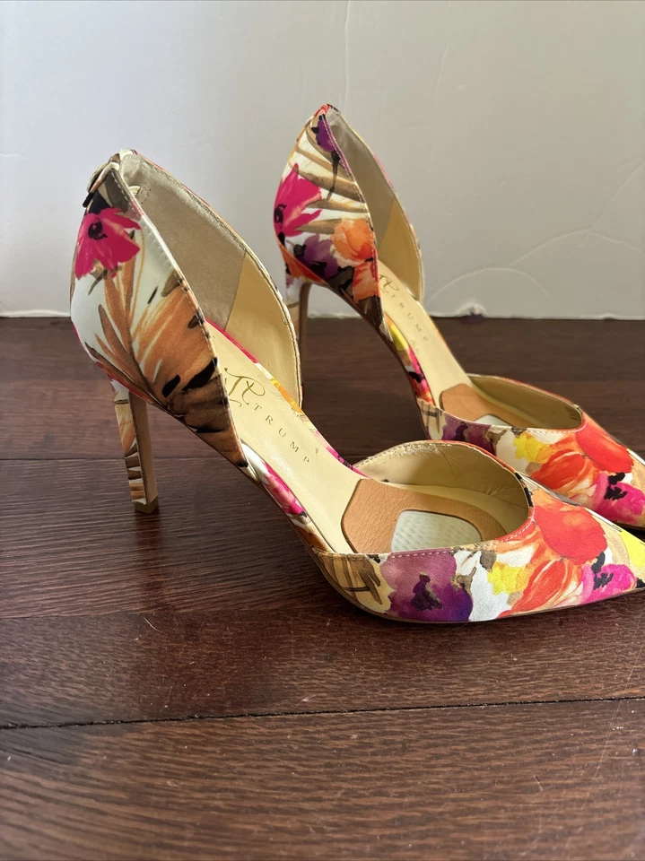 "Tacón Ivanka Trump punta puntiaguda acuarela patrón floral talla 8M 4""" Foto 2 de 4