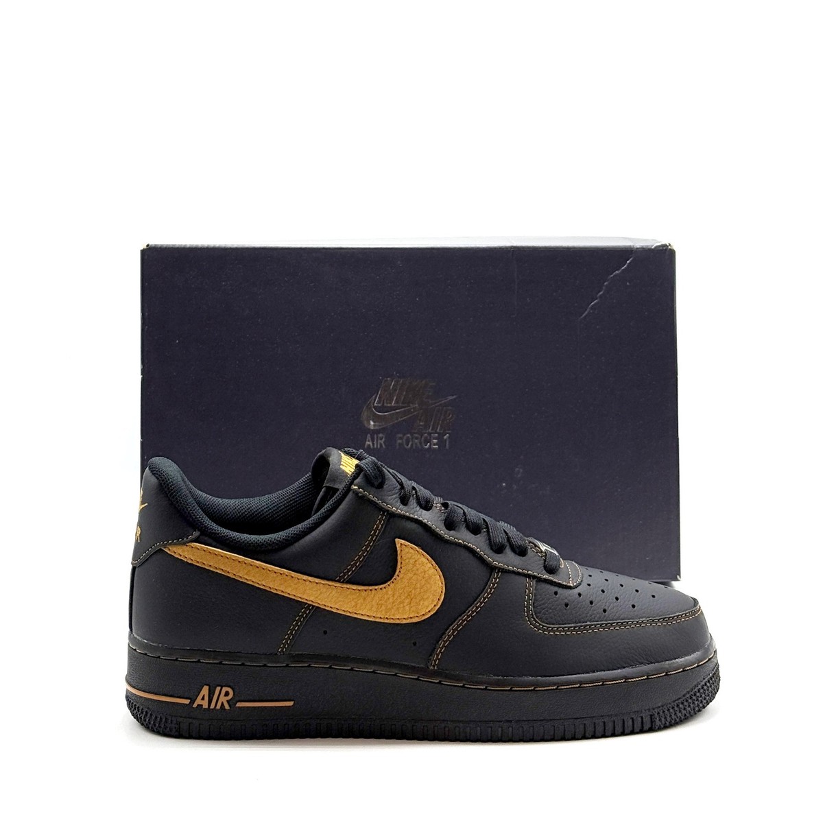 靴 NIKE AIR FORCE 1 '07 BLACK 26cm Nike Air Force 1 07 AF1 Black Silver Men Casual Lifestyle