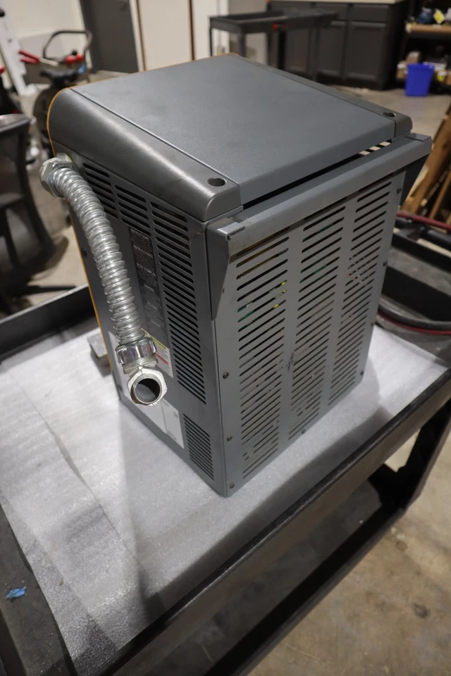 ENERSYS EI3-HL-4Y ENFORCER IMPAQ FORKLIFT BATTERY CHARGER 480V 3PH 50/60HZ - Image 3 of 4