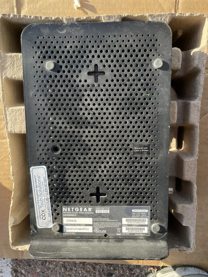 NETGEAR N450/CG3000Dv2 DOCSIS 3.0 Cable Modem Wireless Router -Pre Owned - Image 2 of 4