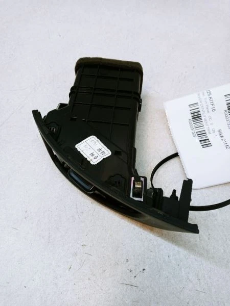 2010-2011 KIA FORTE SEDAN DRIVER LEFT CENTER VENT GRILLE TRIM OEM USED  - Изображение 2 из 4