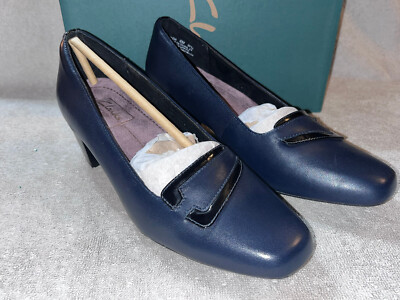 Clark's everyday Levee Delta navy Leather block heel dress shoe 6 worn once