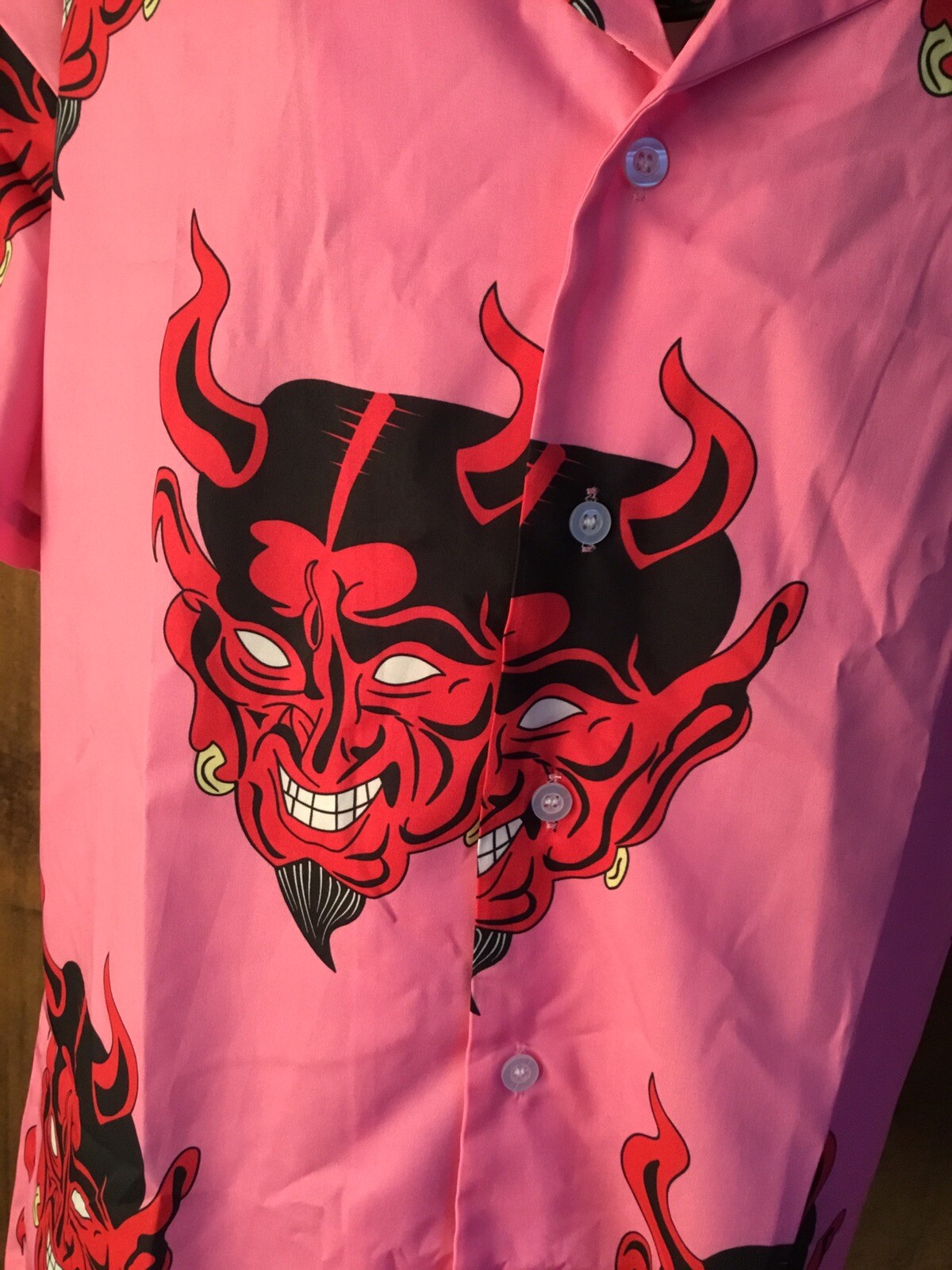 devil shirt pink