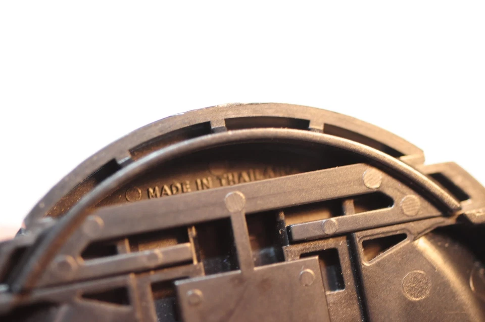 Nikon LC-62 62mm Tapa de lente Pellizco central Original Nikon Foto 3 de 4