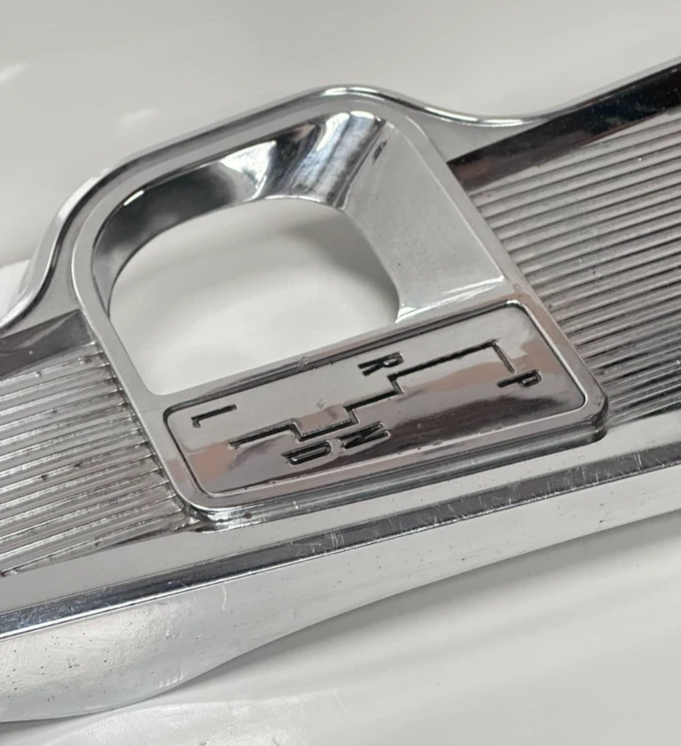 Chevy II Nova SS 1962-1964 consola central cromada original GM 3793747 Foto 4 de 4