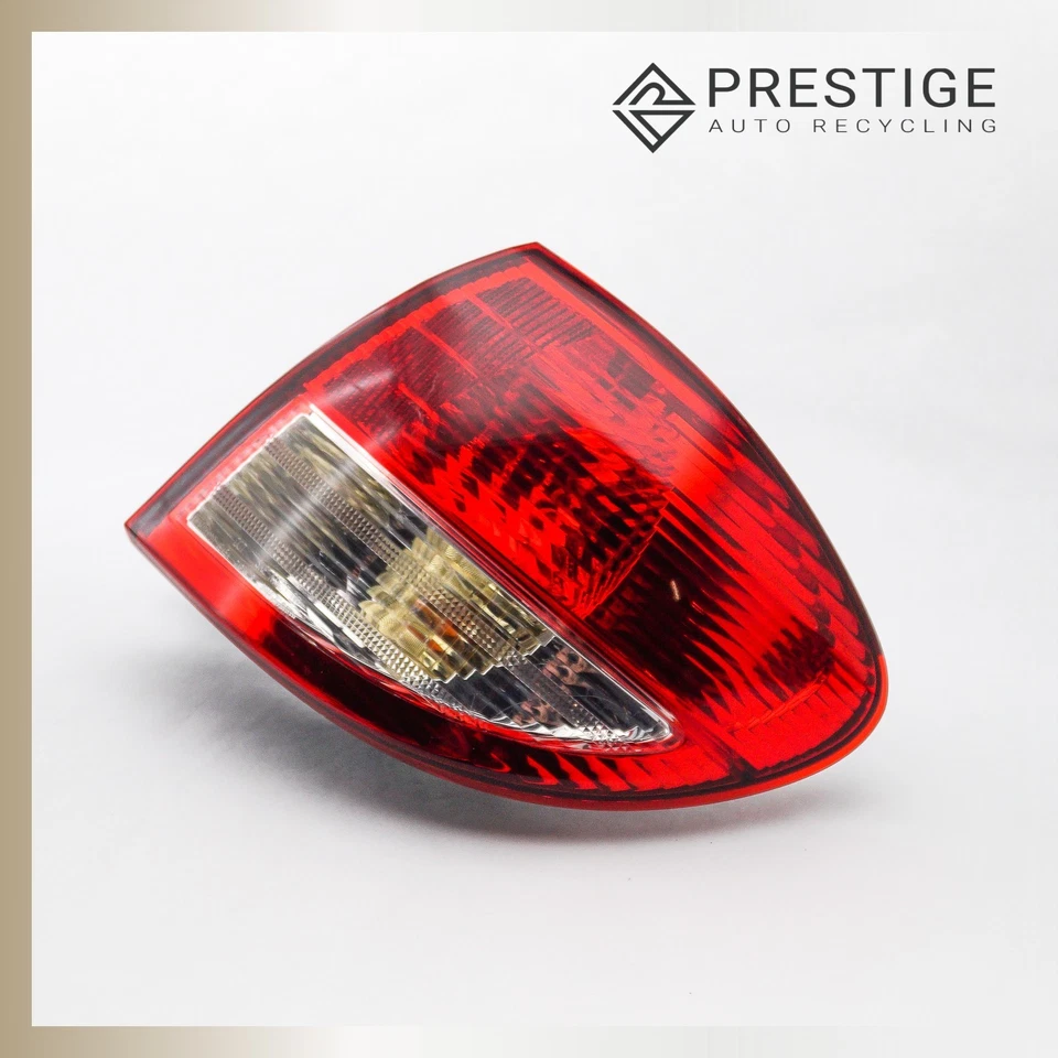 Luz trasera Infiniti I35 2002-2004 cuarto derecho 26550-5Y825 OEM Foto 4 de 4