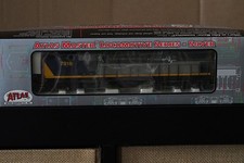 HO Atlas CSX Dash 8-40CW -- Master Series - Silver - R/N 7818
