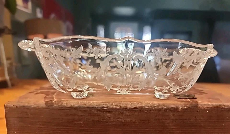 Fostoria Navarre 2 Handled & Footed Etched 6" Nut Bowl - Image 2 of 4