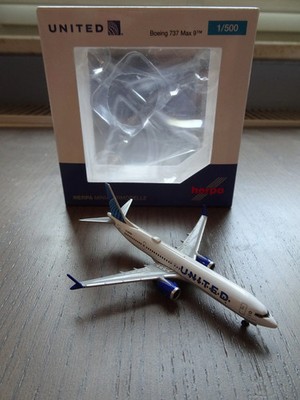 Herpa United Airlines Boeing 737 Max 9 - N37522 - 1:500 - 536691 - NG&OVP