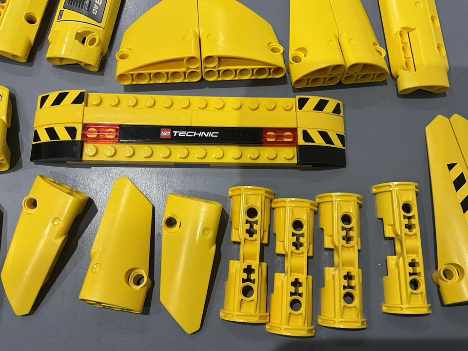 Lego Technic City Construction Digger Buckets Dumper Excavator Black Yellow Lot - Image 3 of 4