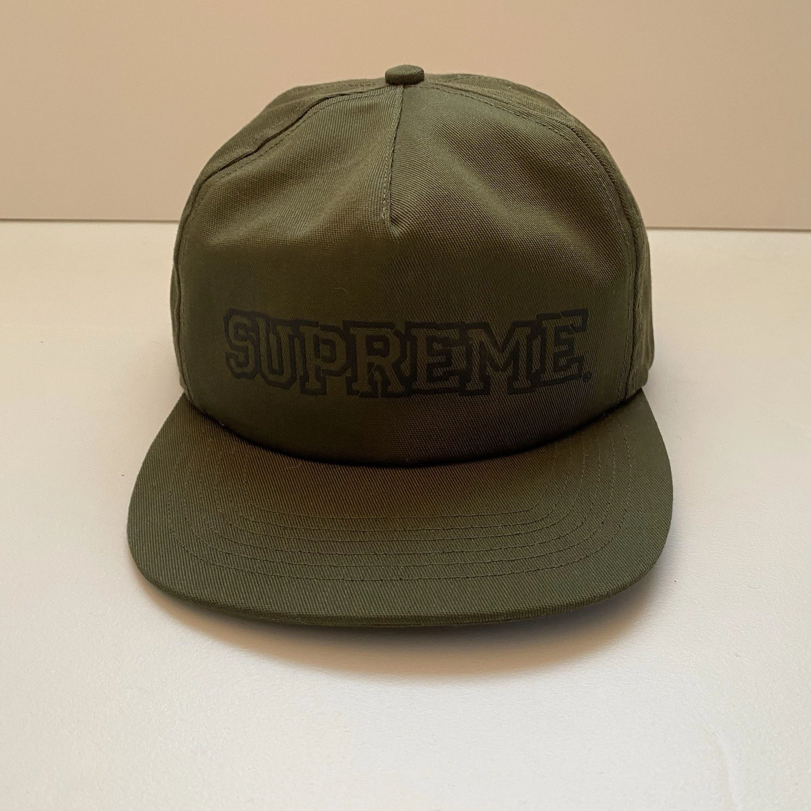 Chapeau 5 panneaux Supreme Shattered Logo Olive neuf avec étiquettes snapback