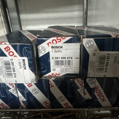 #ad New 0281006075 Fuel Pressure Regulator Bosch 0281006074 For Volkswagen VW Audi $75.99