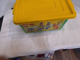 Lego Duplo 3099  green storage Tub 136 Pieces Pre-Owned 