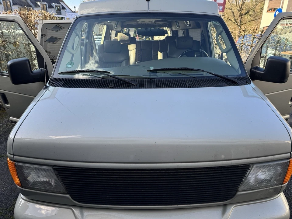 Ford Ecnouline E150 Van Bus - Bild 3 von 4