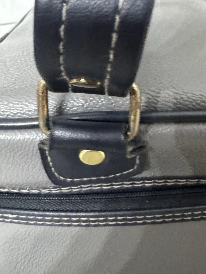 Estuche de tren JAGUAR de colección bolsa de accesorios cosméticos para pasar la noche gris y azul Foto 3 de 4