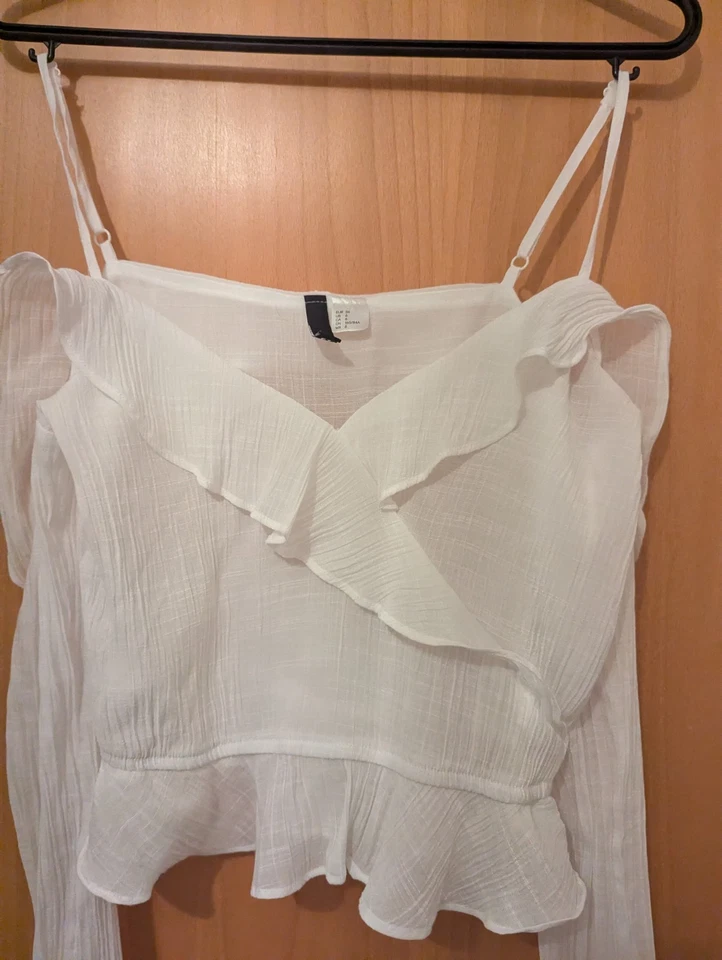 H&M white cold shoulder frilly summer wrap long sleeve crop top size 10 - Image 2 of 4
