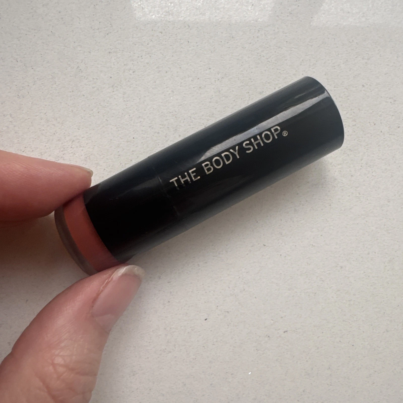 THE BODY SHOP - COLOUR CRUSH LIPSTICK 3.3g - SHADE 010 KYOTO ACER - NEW - SEALED