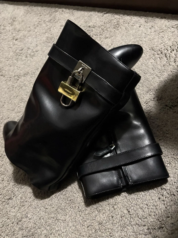 Givenchy Negro Foto 2 de 3