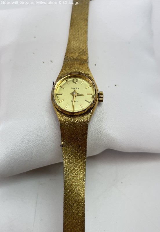 Vintage Timex Gold Tone Ladies Watch 20.1g
