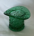 Fenton Daisy And Button Emerald Green Top Hat