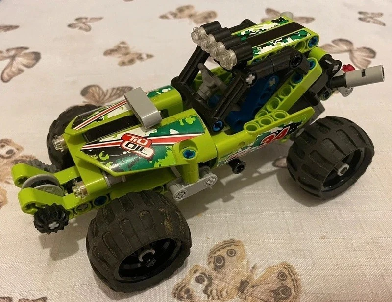 LEGO Technic 42027 Desert Racer, photo 1 of 5
