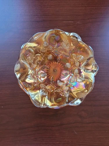 Nice Marigold Millersburg Carnival Glass Strawberry Wreath Pattern Ruffled Bowl