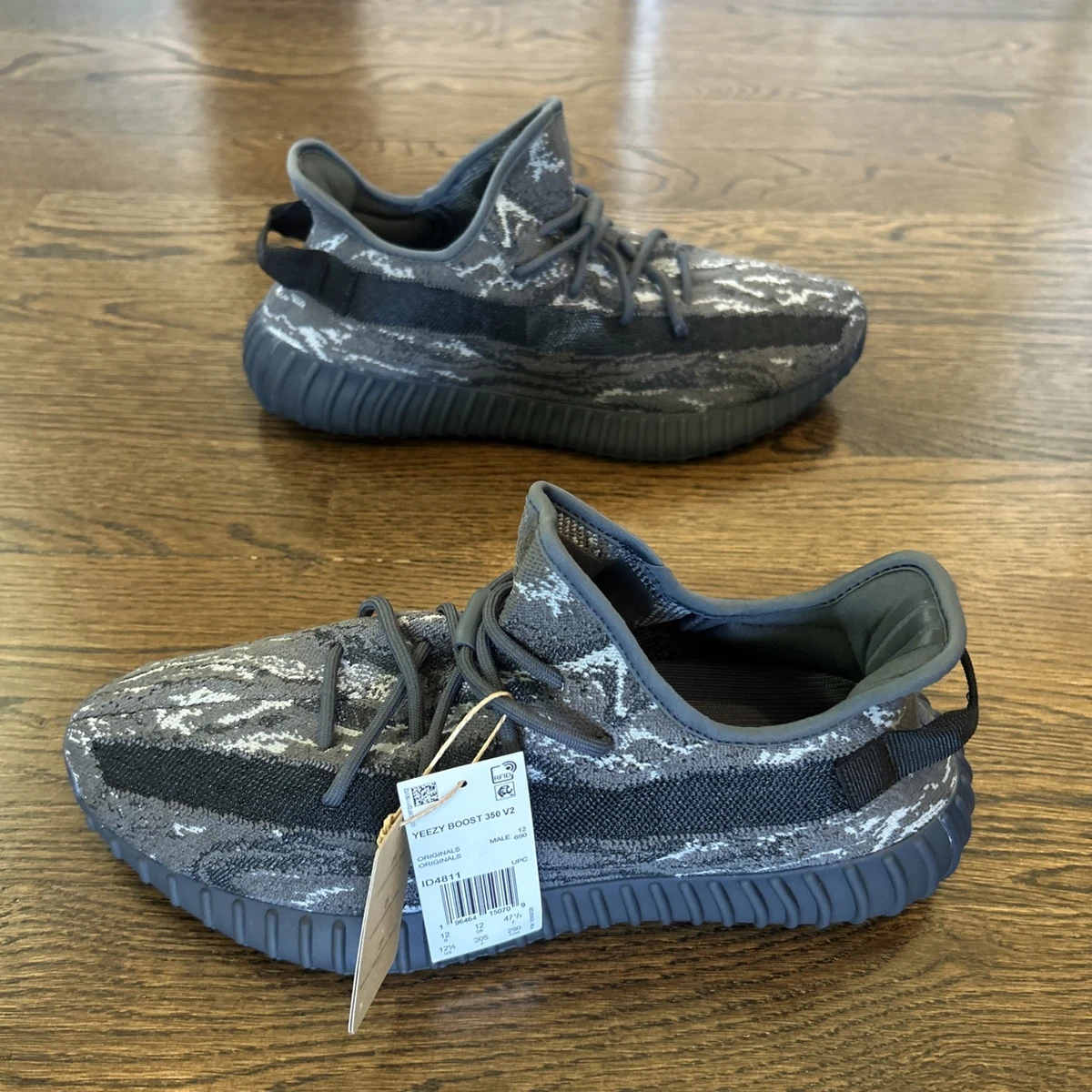 Preços baixos em Yeezy 350 V2 Gray | eBay