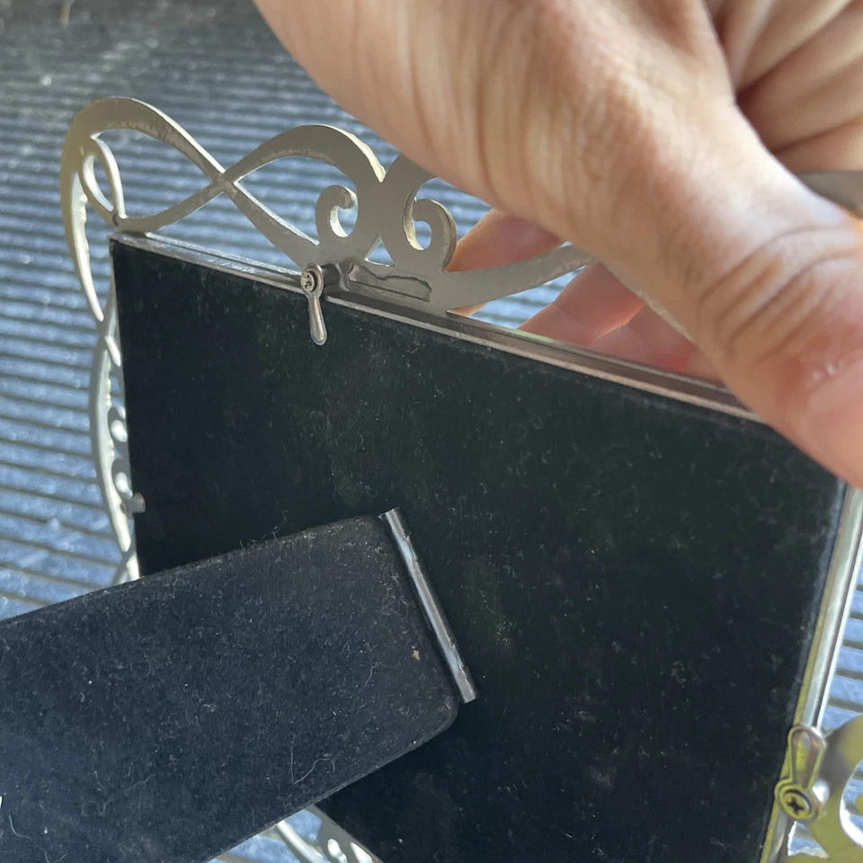 Marco de fotos vintage Burnes of Boston 8 X 10 acabado bronce ornamentado floral Foto 4 de 4