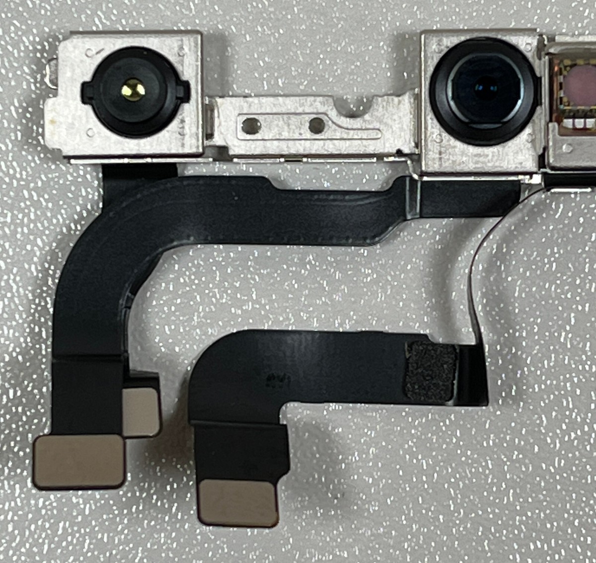 Apple iPhone 12 and 12 Pro 6.1