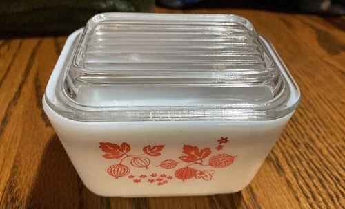 Rare Vintage MINT Pyrex Pink Gooseberry Refrigerator Dish  501  w/Lid