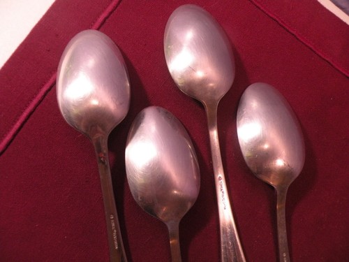 SET OF 4 TOWLE BOSTON ANTIQUE Oval Soup Spoons 18/10 Satin Stainless China 8" - Picture 5 of 5