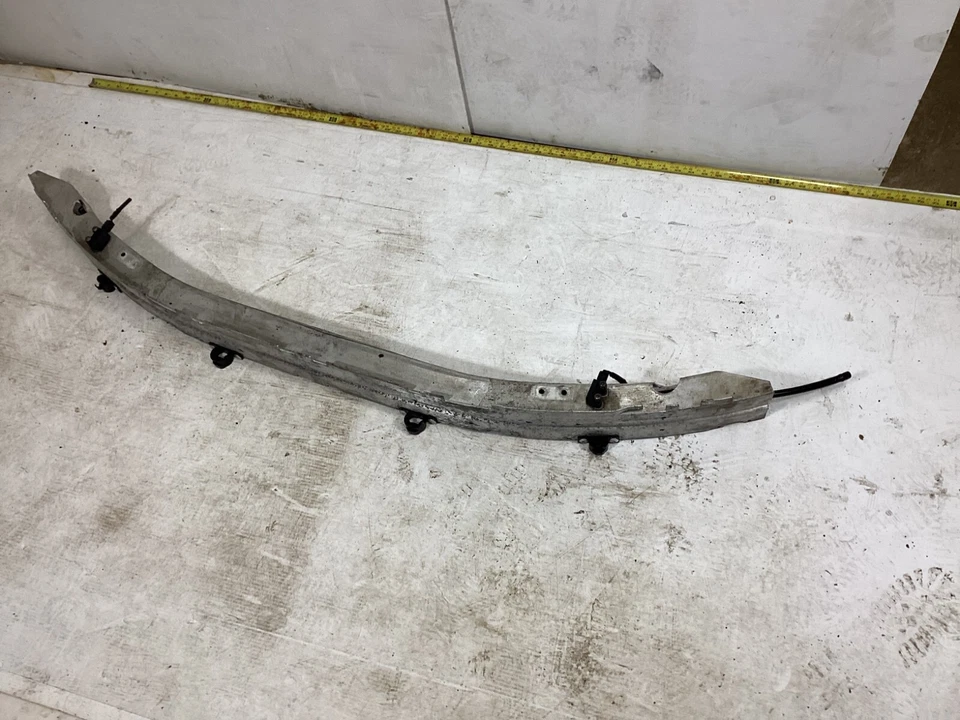 2009-2013 BMW 528i 550i FRONT BUMPER REINFORCEMENT BAR 7203976 OEM . Foto 2 de 4